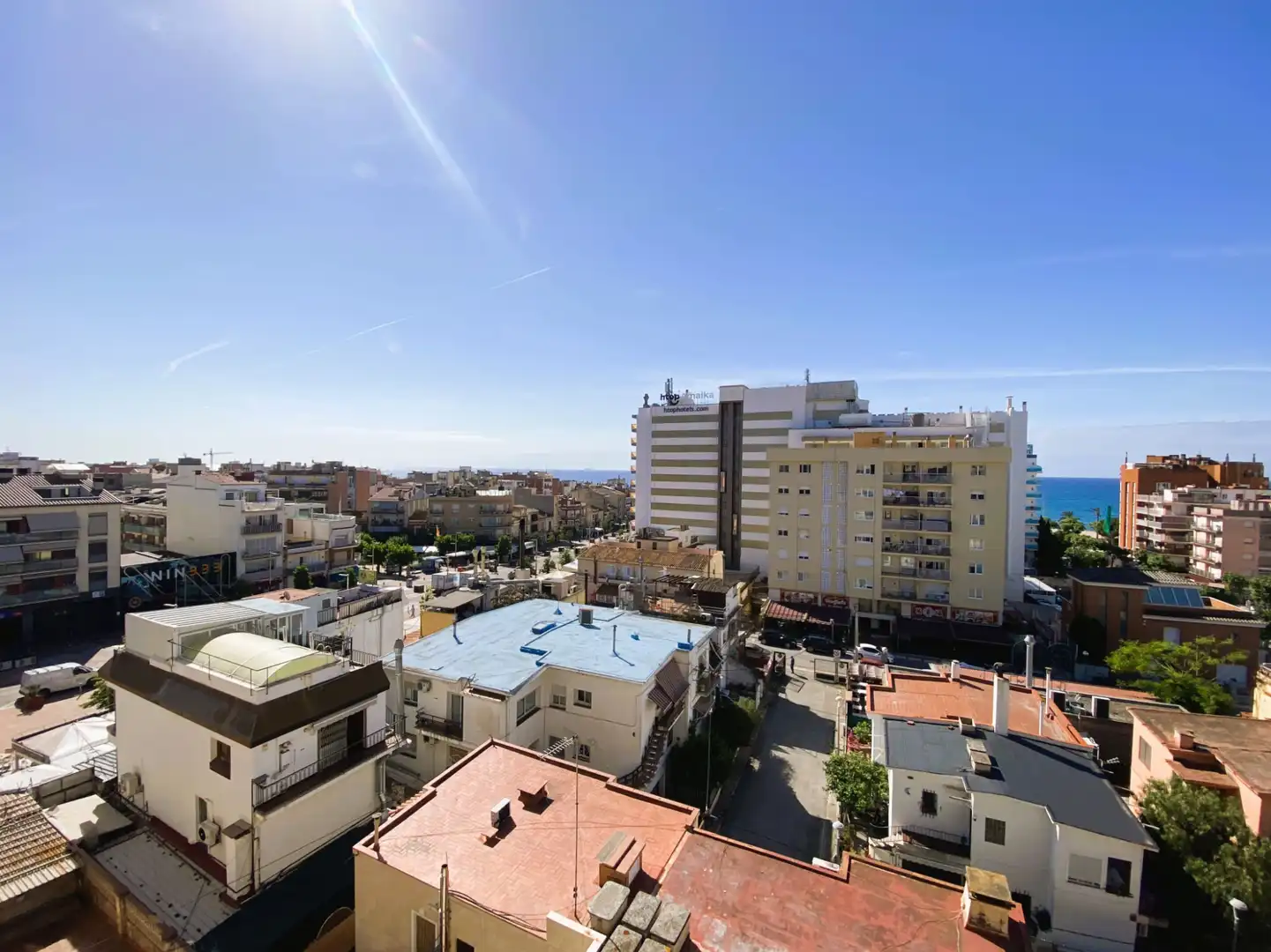 Vista exterior de Apartamento en venta en Calella con Balcón y Alarma