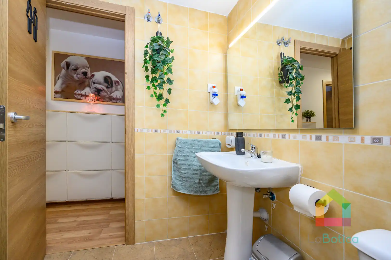 Bathroom of Flat for sale in Gerindote  with Air Conditioner, Heating and Oven