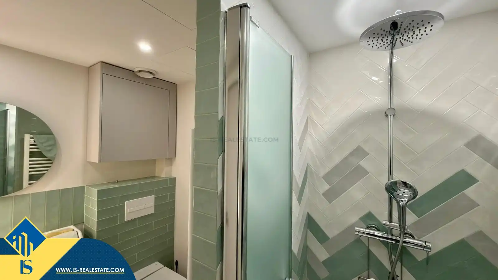 Bany de Casa o xalet en venda en Alicante / Alacant amb Terrassa, Moblat i Piscina comunitària