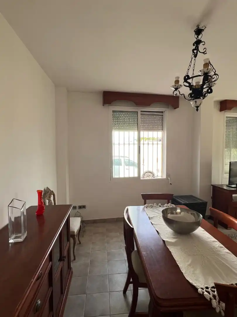 Menjador de Casa o xalet en venda en Rafelbuñol / Rafelbunyol amb Calefacció, Terrassa i Traster