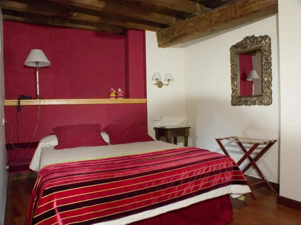 Habitación de Edificio en venta en Santa María del Tiétar