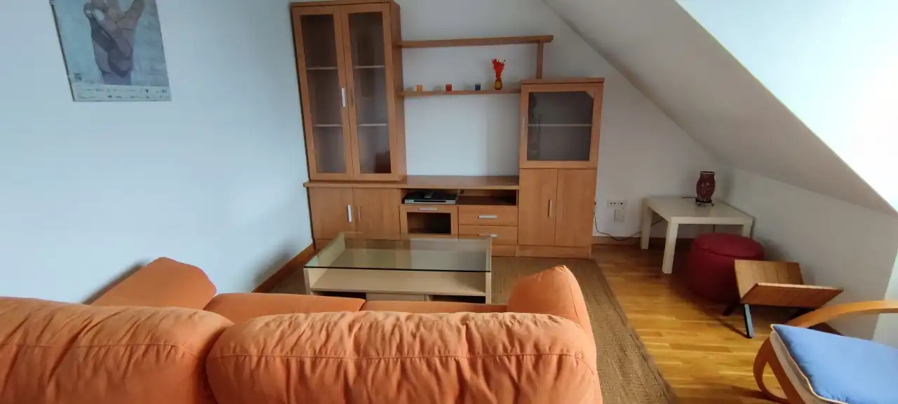 Sala de estar de Ático en venta en Ames con Calefacción, Trastero y Amueblado