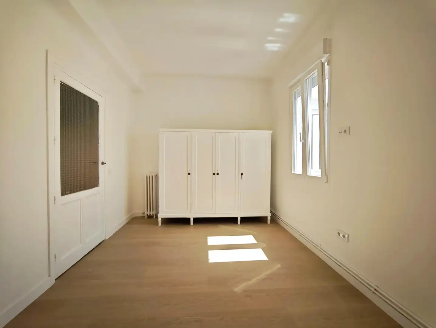 Schlafzimmer von Wohnung zur Miete in Madrid mit Klimaanlage, Heizung und Terrasse