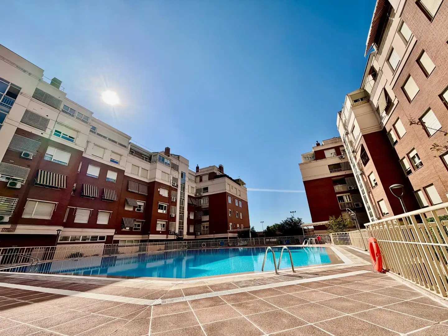 Piscina de Piso en venta en Madrid con Aire acondicionado, Calefacción y Trastero