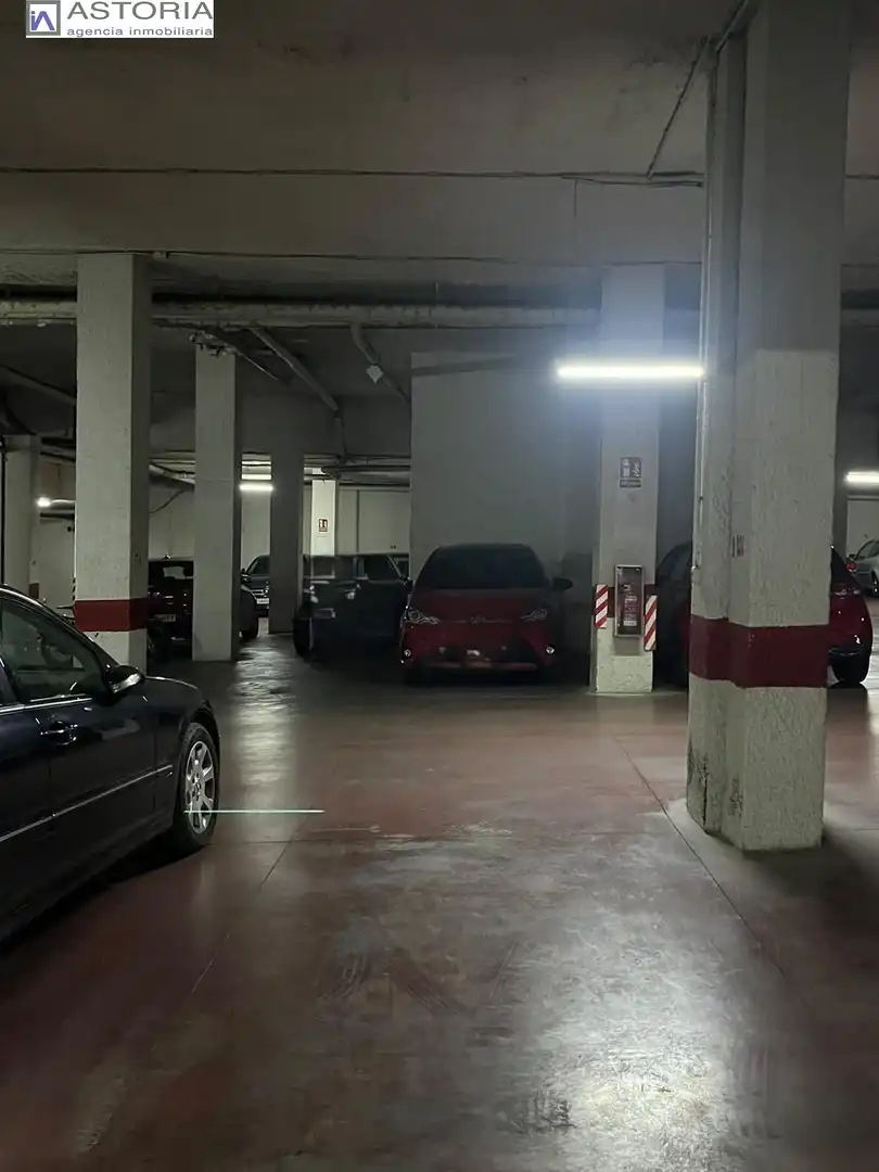 Parkplatz von Wohnung zur Miete in Beiro