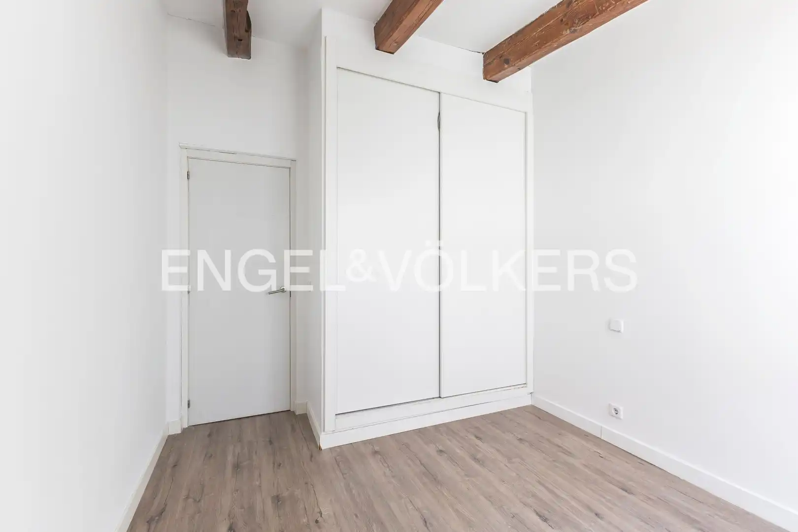 Habitación de Piso en venta en Madrid con Calefacción