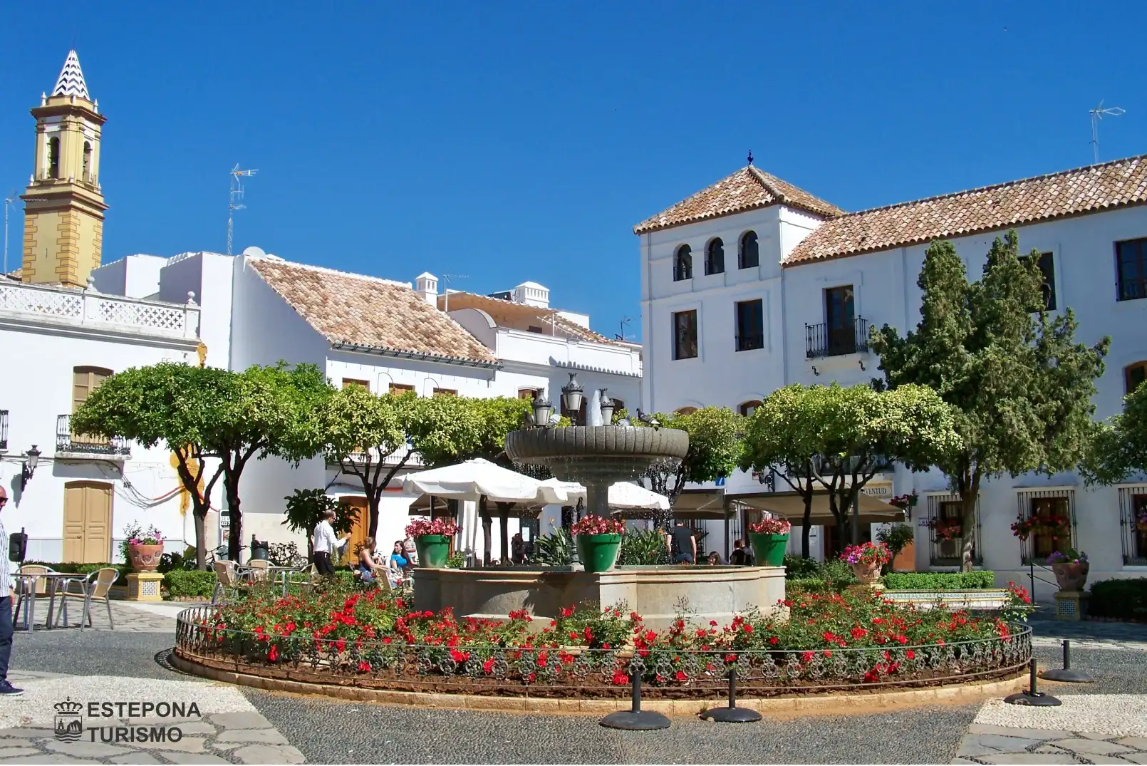 Exterior view of Flat for rent in Estepona  with Air Conditioner, Heating and Terrace