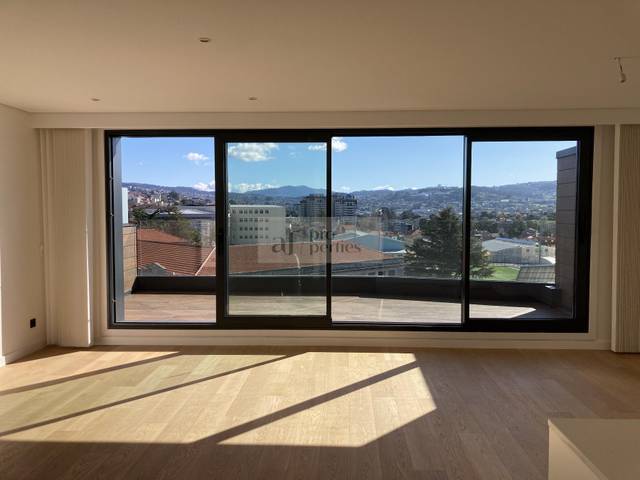 Ático en Venta en  de Castrelos en As Travesas - Balaídos