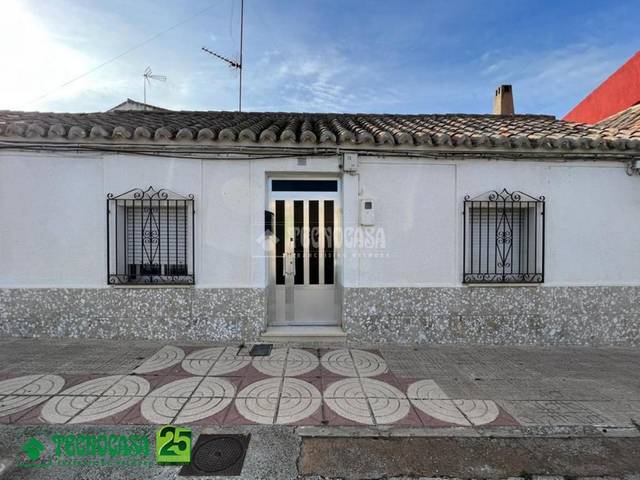 Casa adosada en Venta en Corral de Calatrava