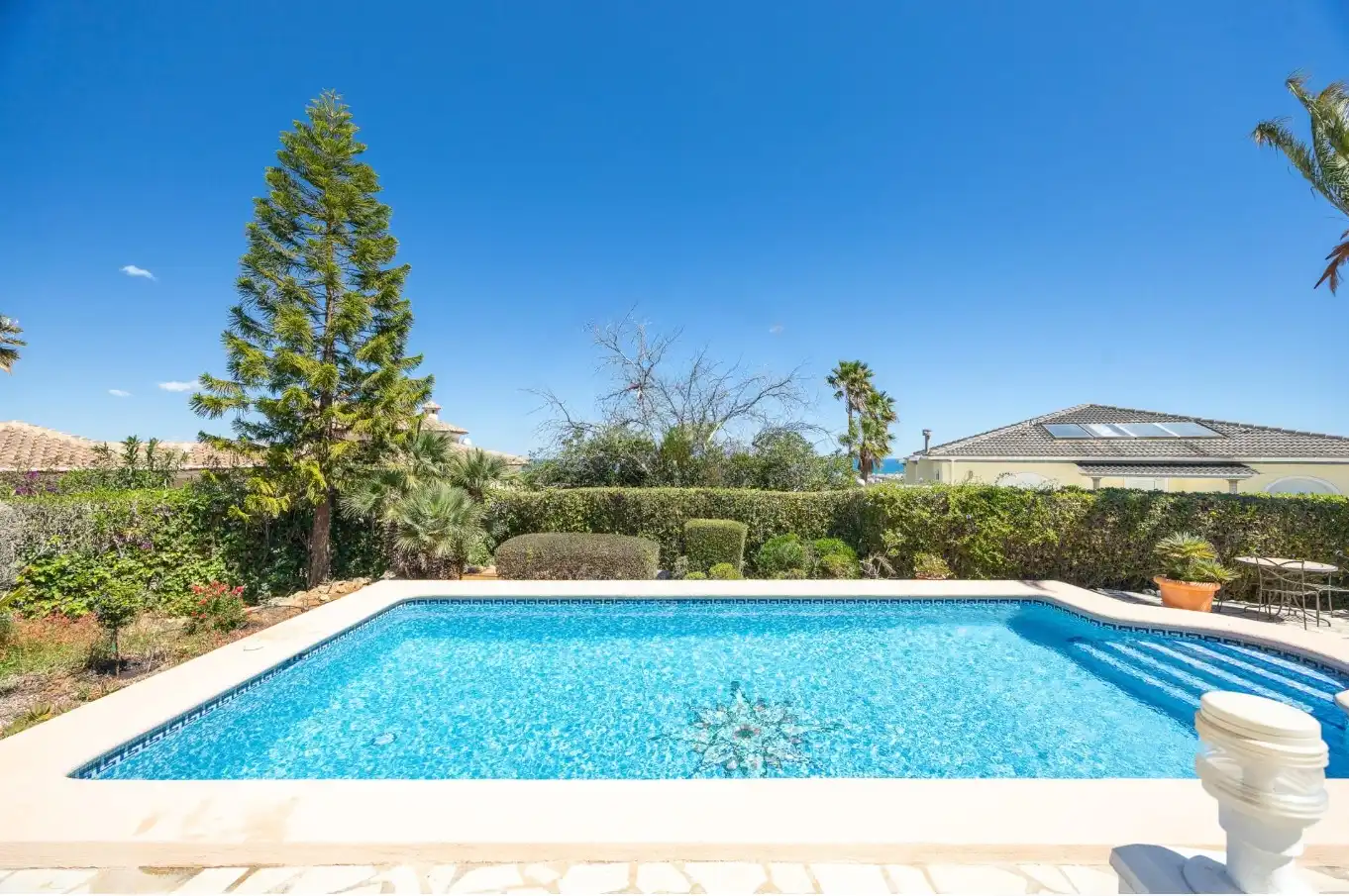 Piscina de Casa o chalet de alquiler en Dénia con Aire acondicionado, Calefacción y Jardín privado