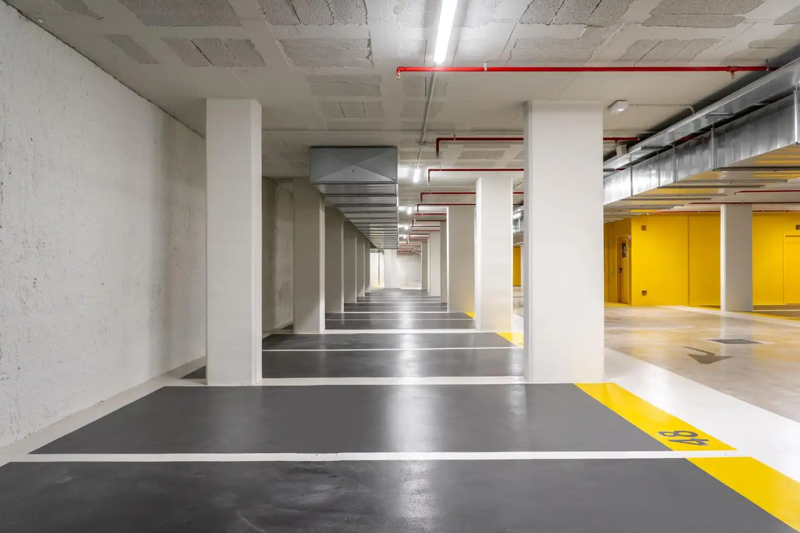Parkplatz von Wohnung zur Miete in Sant Joan Despí mit Klimaanlage, Heizung und Privatgarten