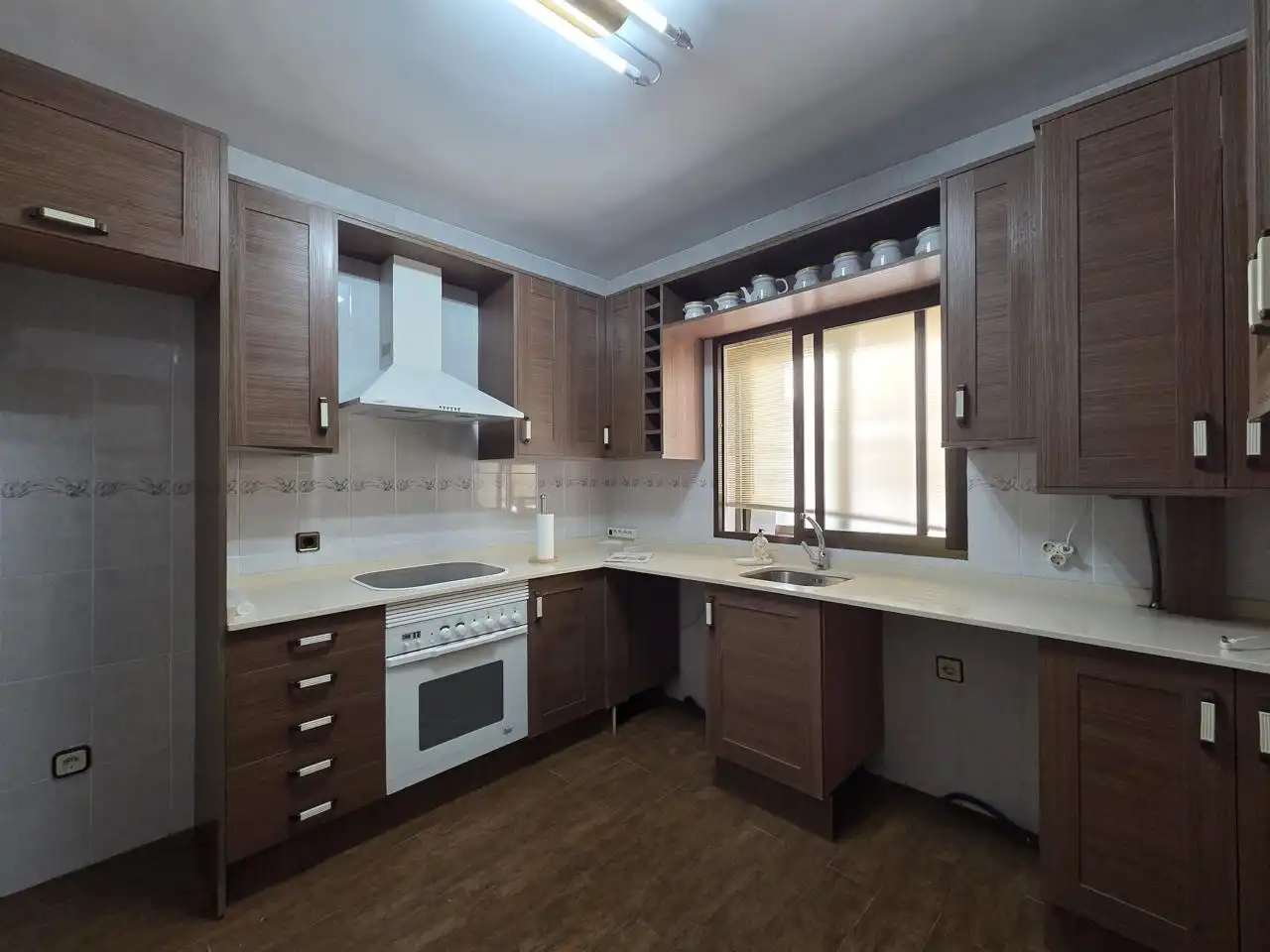 Kitchen of Flat for rent in Loeches  with Air Conditioner and Heating