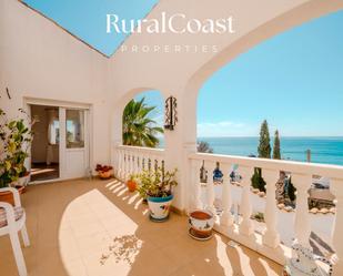 Vista exterior de Casa o xalet en venda en El Campello amb Terrassa, Traster i Piscina