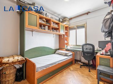 Piso con ascensor en venta en Glorieta SANTA MARIA DE LA CABEZA
