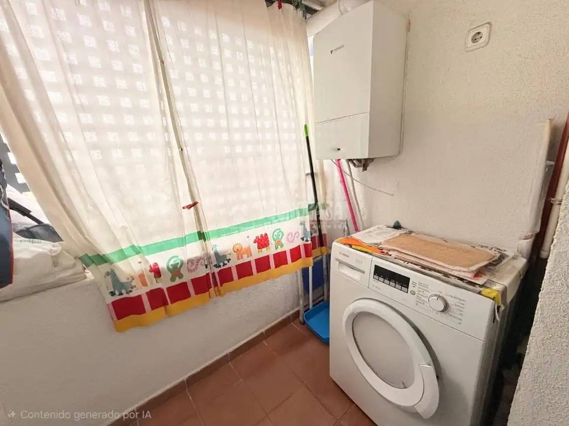 Habitación de Piso en venta en Alcorcón con Calefacción y Balcón