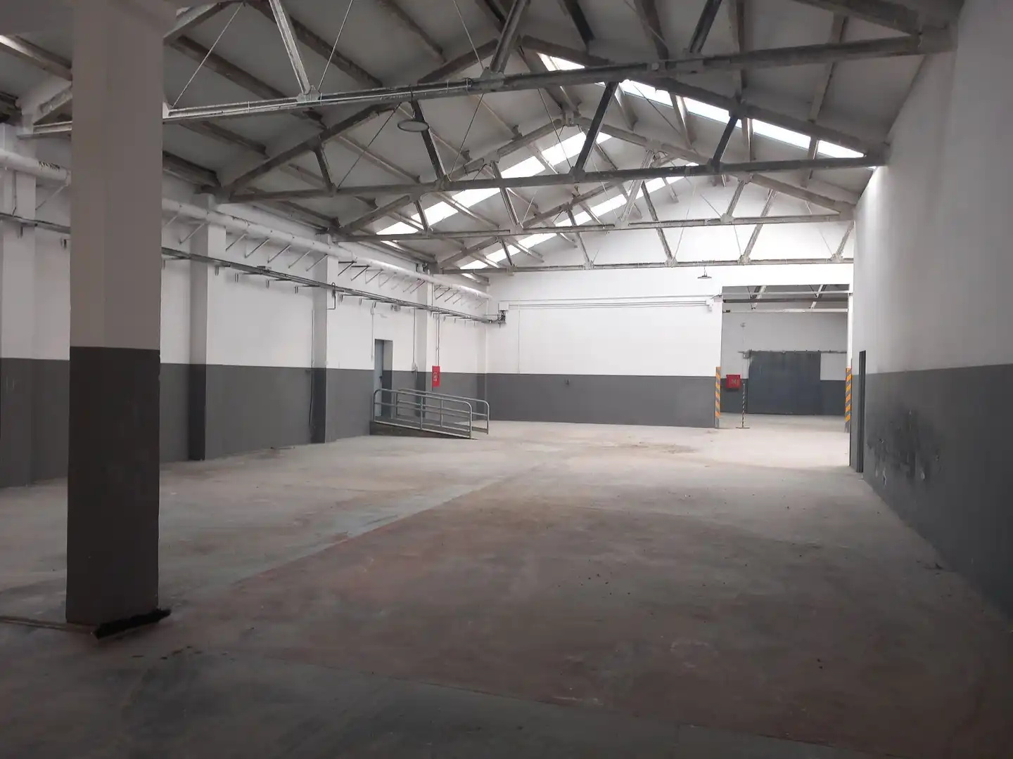 Industrial building for sale in Zona Industrial, imagen 3