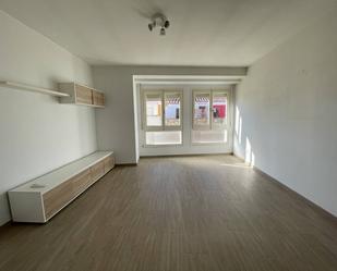 Sala d'estar de Pis de lloguer en L'Escala amb Terrassa, Moblat i Balcó