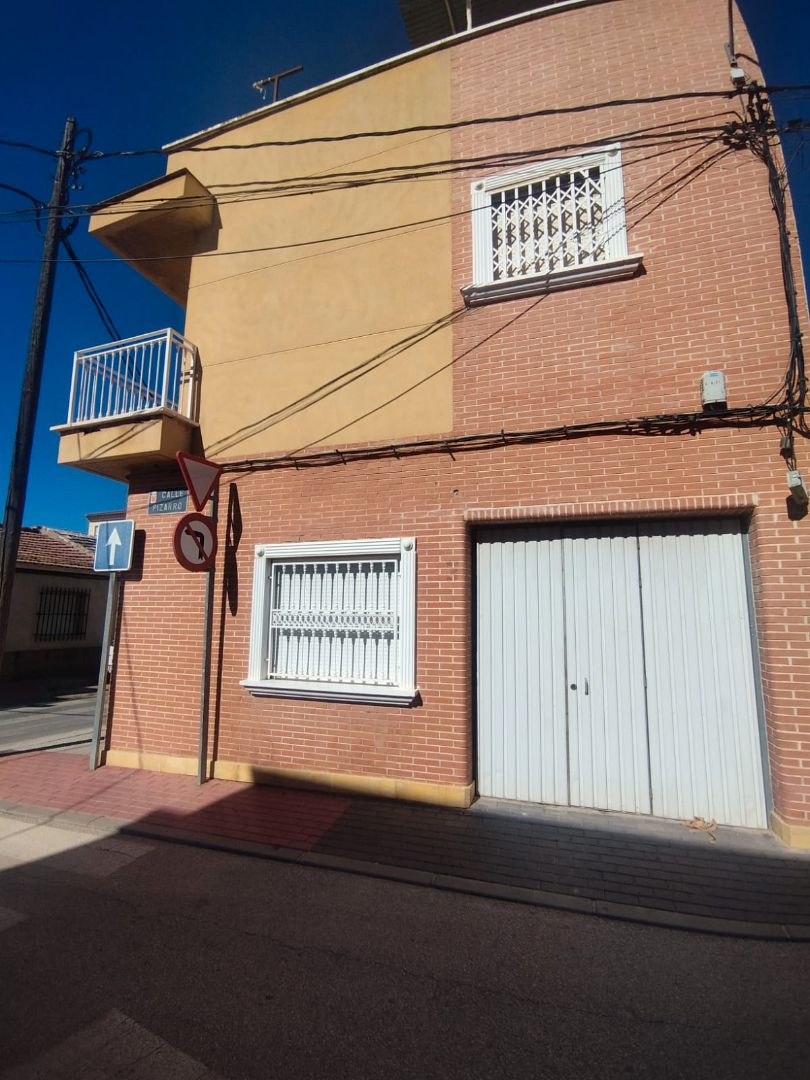 Vista exterior de Casa adosada de alquiler en  Murcia Capital con Trastero, Amueblado y Horno