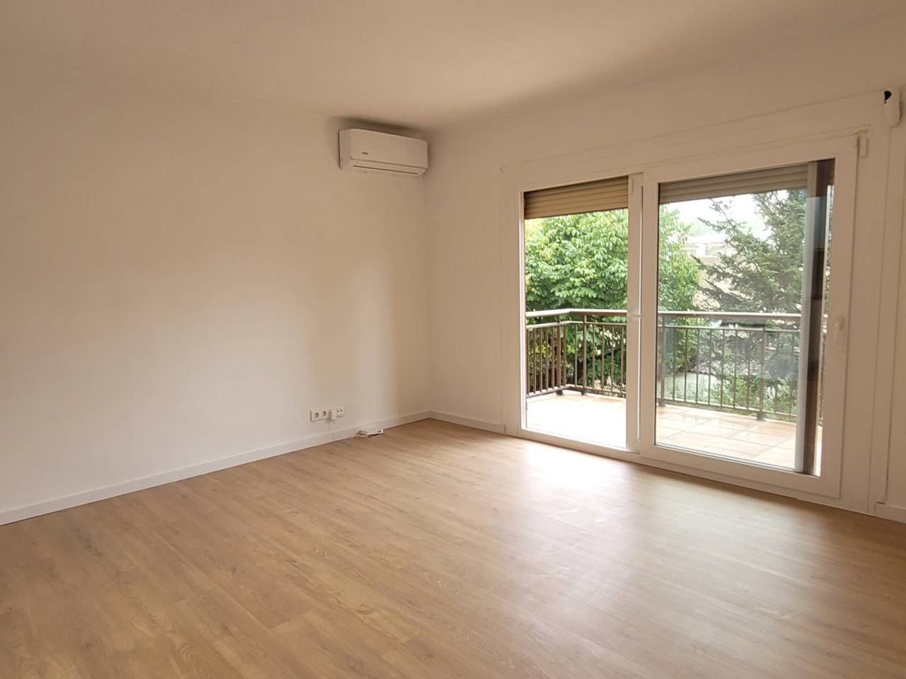 Dormitori de Pis en venda en Sant Julià de Vilatorta amb Calefacció, Parquet i Terrassa