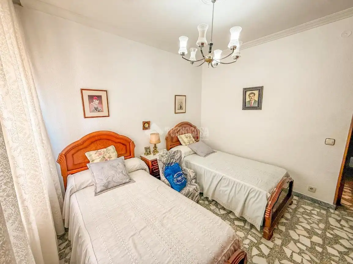 Habitación de Piso en venta en Parla con Calefacción