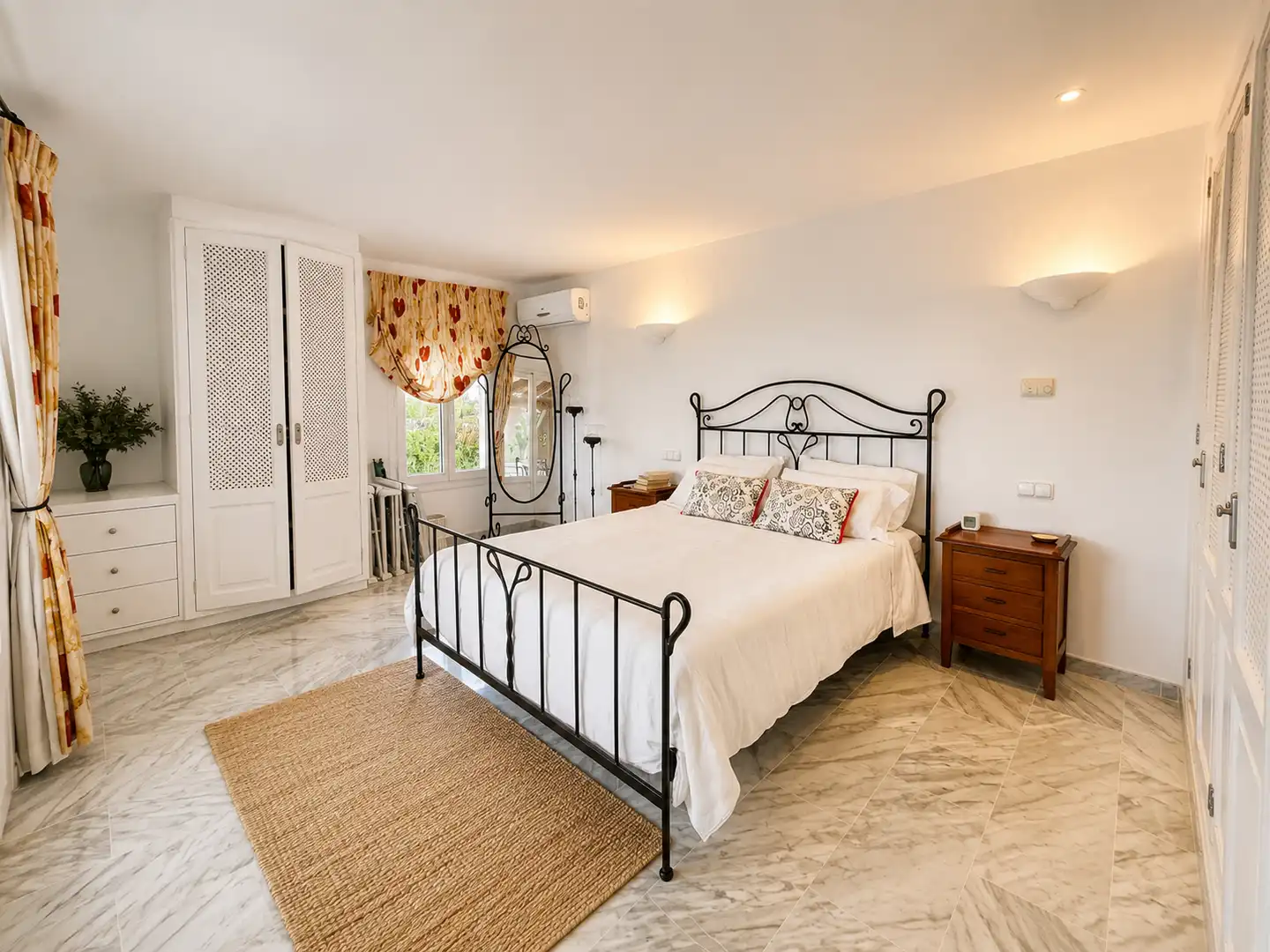 Detached house with terrace for sale in Carrer Baixada al Port 8, imagen 23