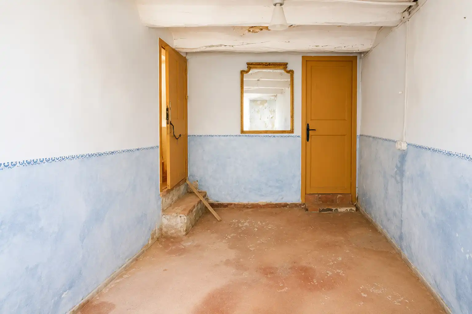 Casa adosada en venda en Castell de Mur amb Alarma