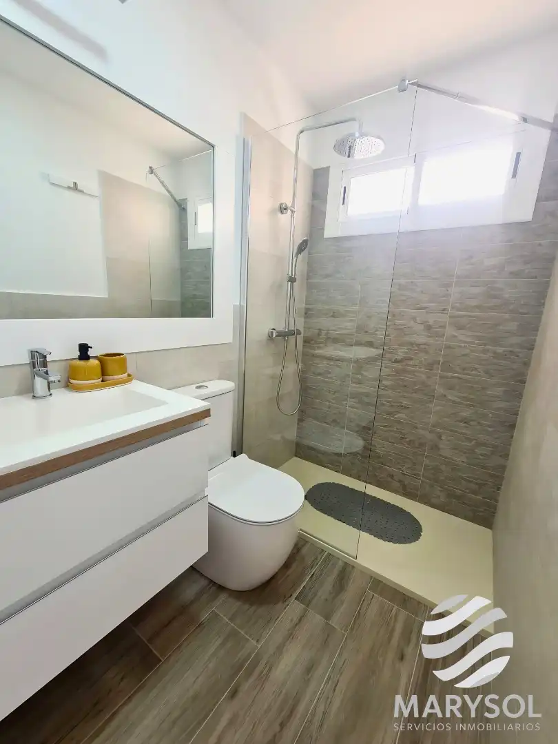 Bathroom of Apartments for rent in San Bartolomé de Tirajana  with Air Conditioner, Heating and Terrace