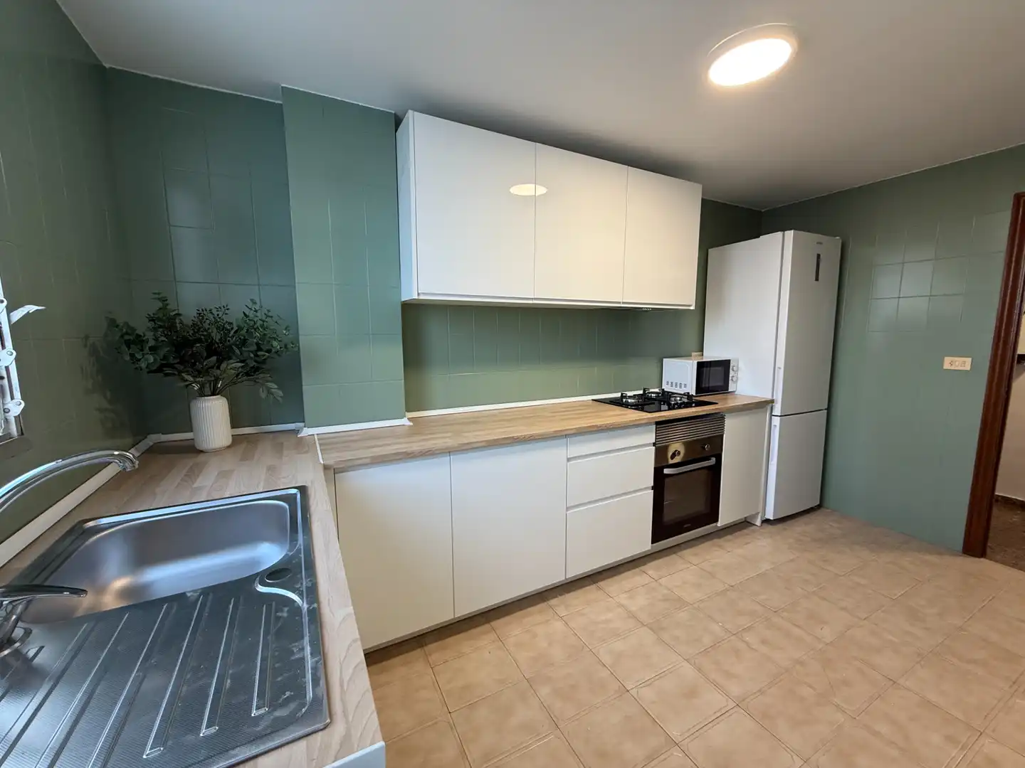 Kitchen of Flat for share in Nules  with Furnished, Oven and Washing machine