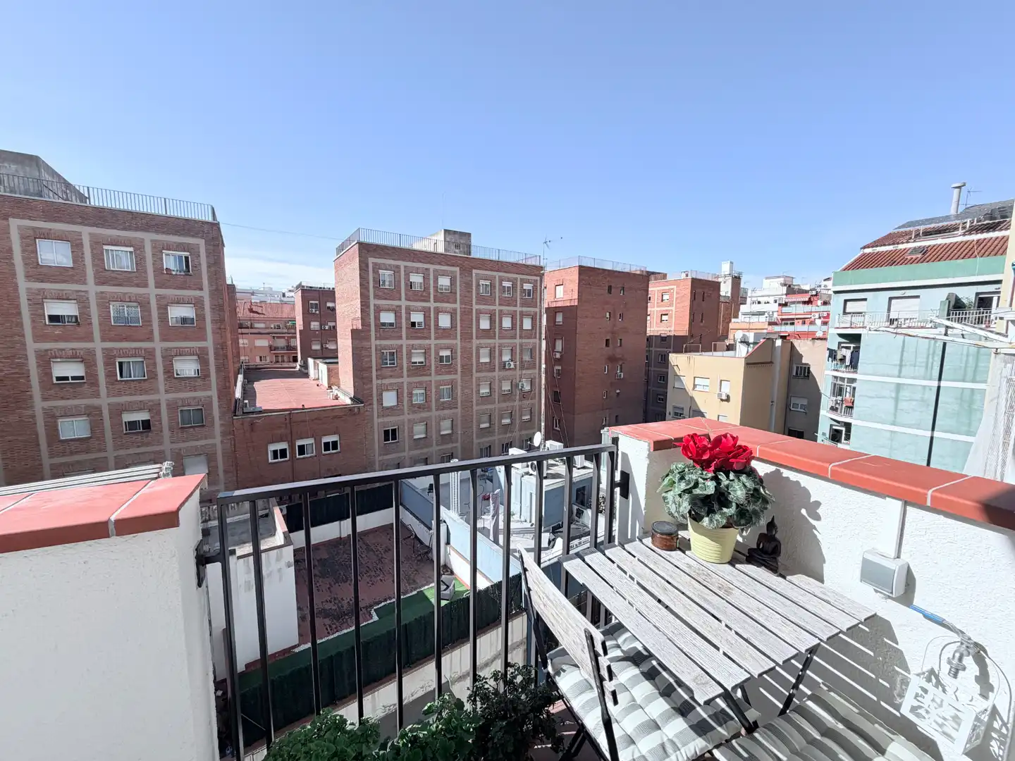 Vista exterior de Ático en venta en Barcelona con Aire acondicionado, Calefacción y Parquet