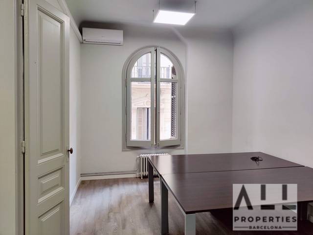 Oficina en Alquiler en laietana en Barri Gòtic