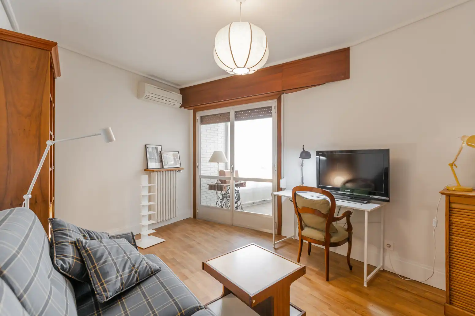 Sala de estar de Piso de alquiler en  Pamplona / Iruña con Aire acondicionado, Calefacción y Terraza