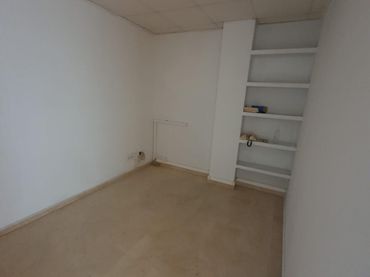 Oficina amb ascensor de lloguer a Este - Alcosa- Torreblanca
