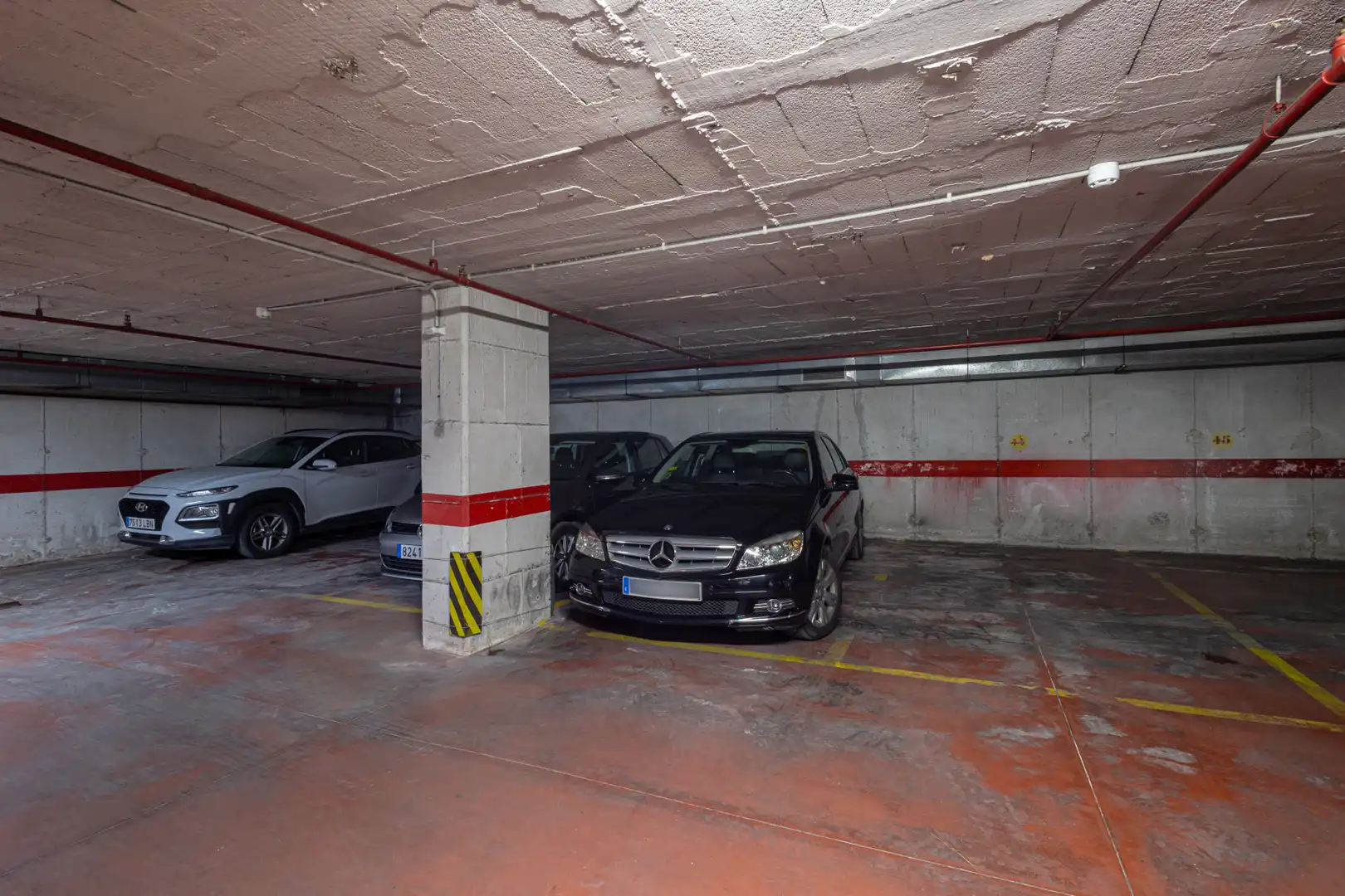 Parking de Ático en venta en Marbella con Aire acondicionado, Calefacción y Terraza