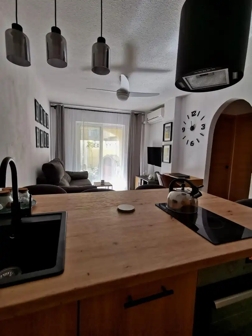 Vista exterior de Apartamento en venta en Torrevieja con Aire acondicionado, Terraza y Amueblado