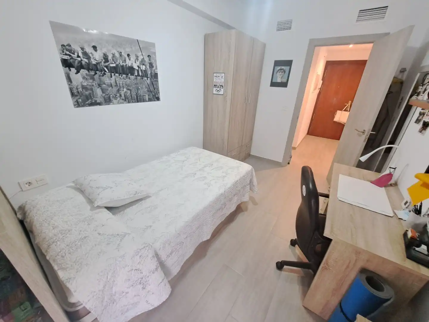 Habitación de Piso de alquiler en Granada con Aire acondicionado, Calefacción y Balcón