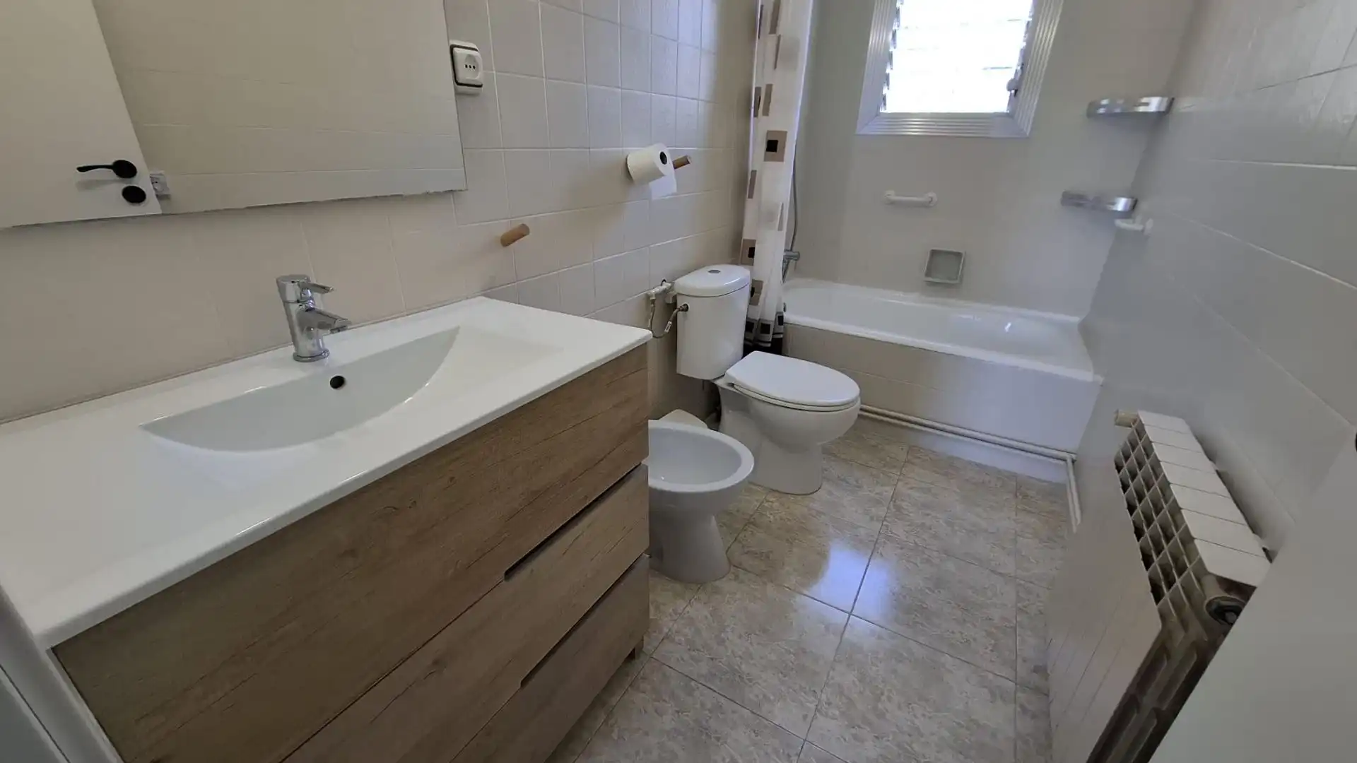 Baño de Casa o chalet en venta en Vallirana con Aire acondicionado, Jardín privado y Terraza
