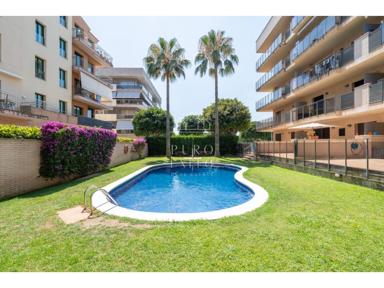 Vista exterior de Dúplex en venda en Cambrils amb Aire condicionat, Terrassa i Balcó