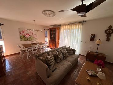 Chalet con balcón en venta en La Alcayna