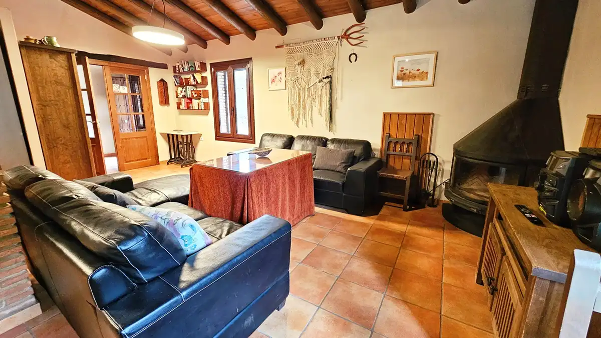 Sala de estar de Finca rústica en venta en Galaroza con Calefacción, Jardín privado y Terraza