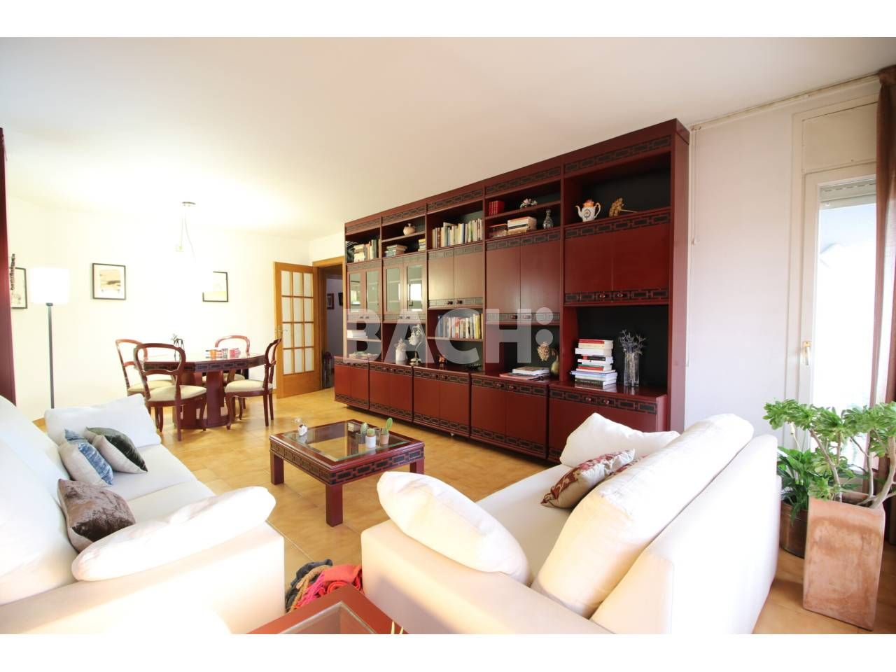 Sala de estar de Piso en venta en Vic con Calefacción, Terraza y Balcón