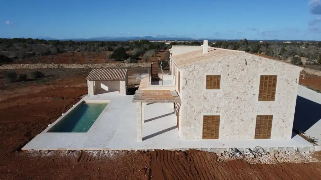 Vista exterior de Finca rústica en venda en Santanyí amb Aire condicionat, Calefacció i Jardí privat