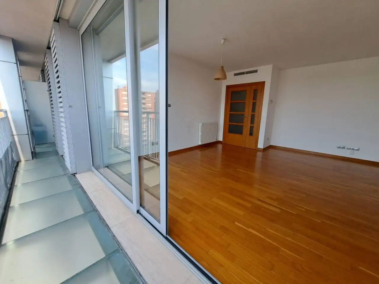 Wohnung zur Miete in Plaza Bosch i Gimpera, 9, Centre