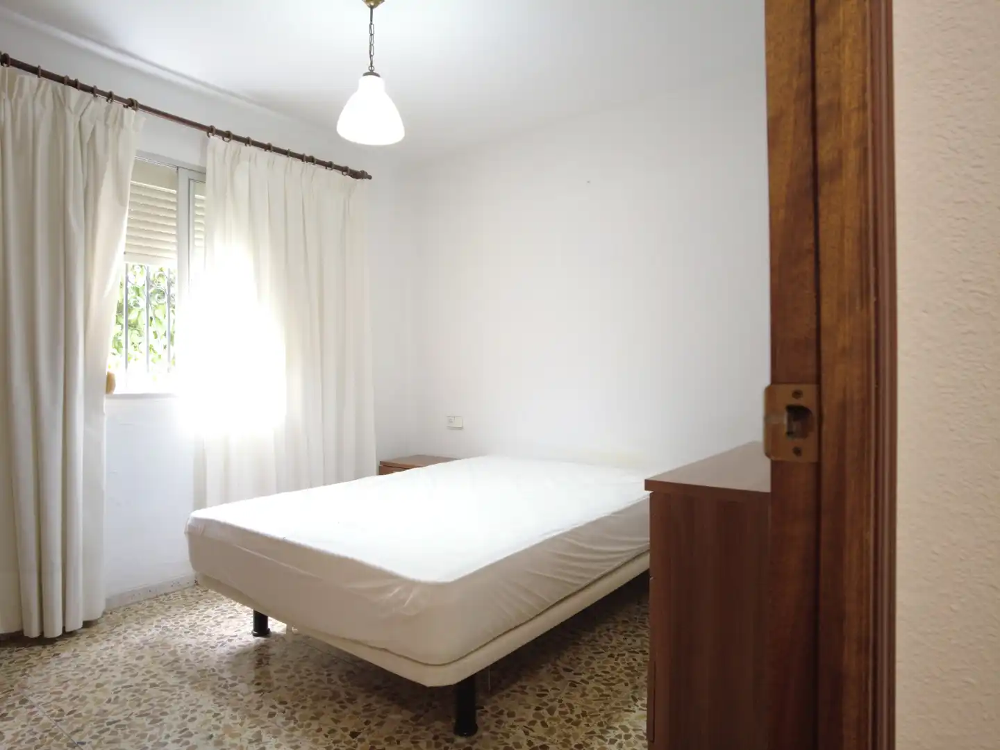 Habitación de Piso en venta en Marbella con Amueblado y Balcón