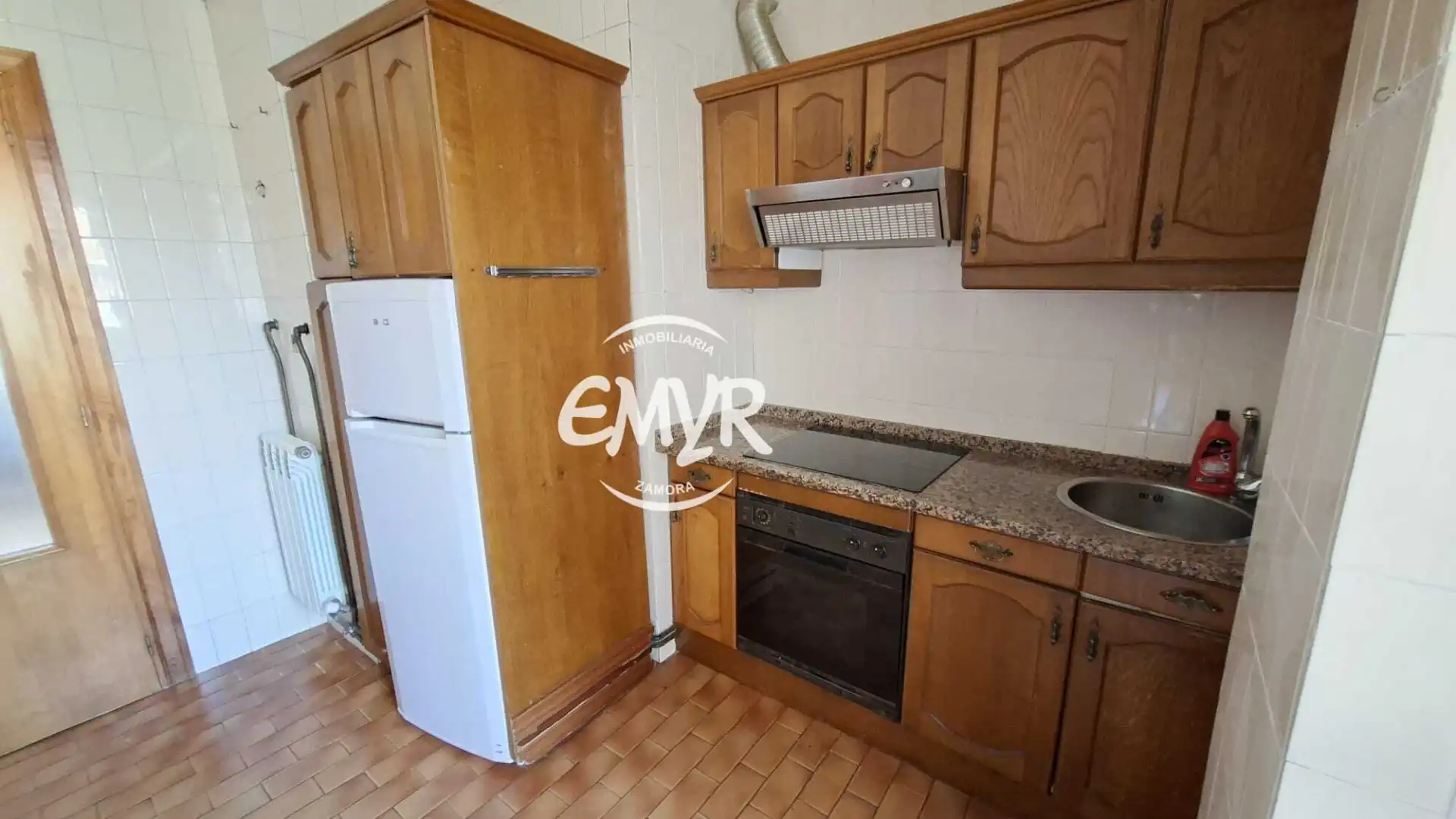 Kitchen of Flat for sale in Zamora Capital   with Heating, Parquet flooring and Terrace
