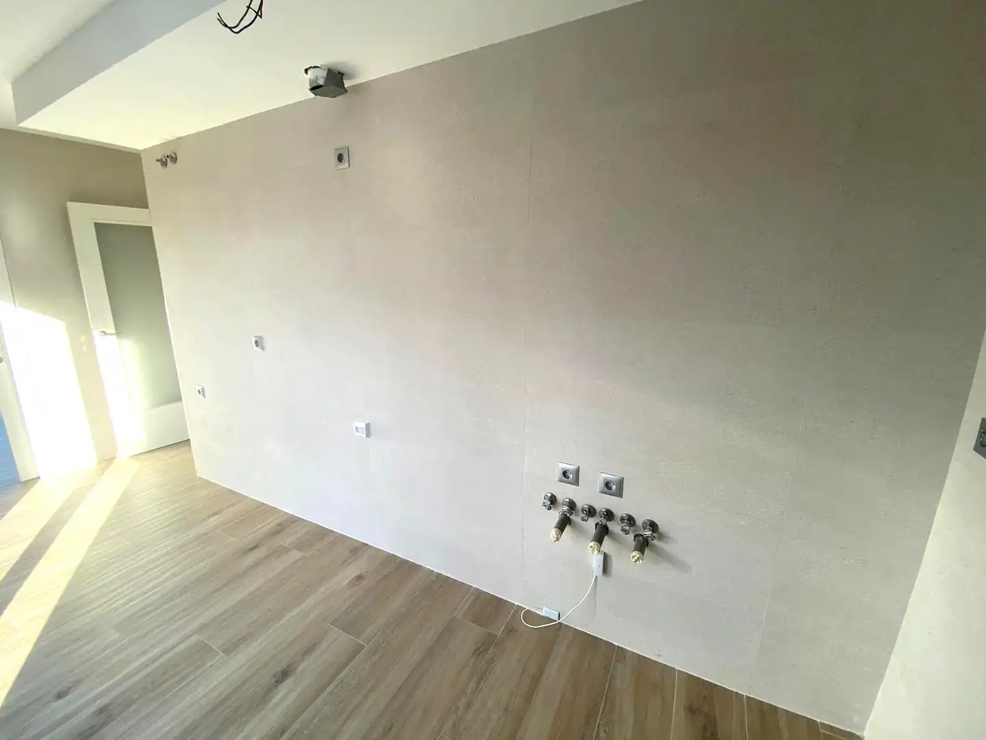 Bathroom of Flat for sale in Castro-Urdiales  with Heating, Parquet flooring and Terrace