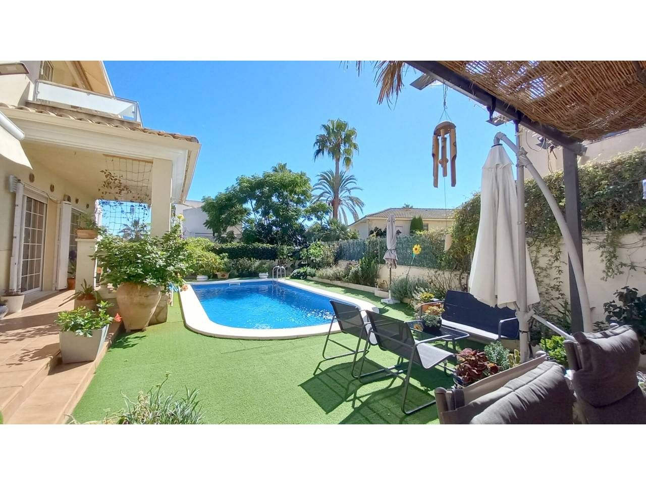 Garden of House or chalet for sale in Cunit  with Air Conditioner, Heating and Private garden