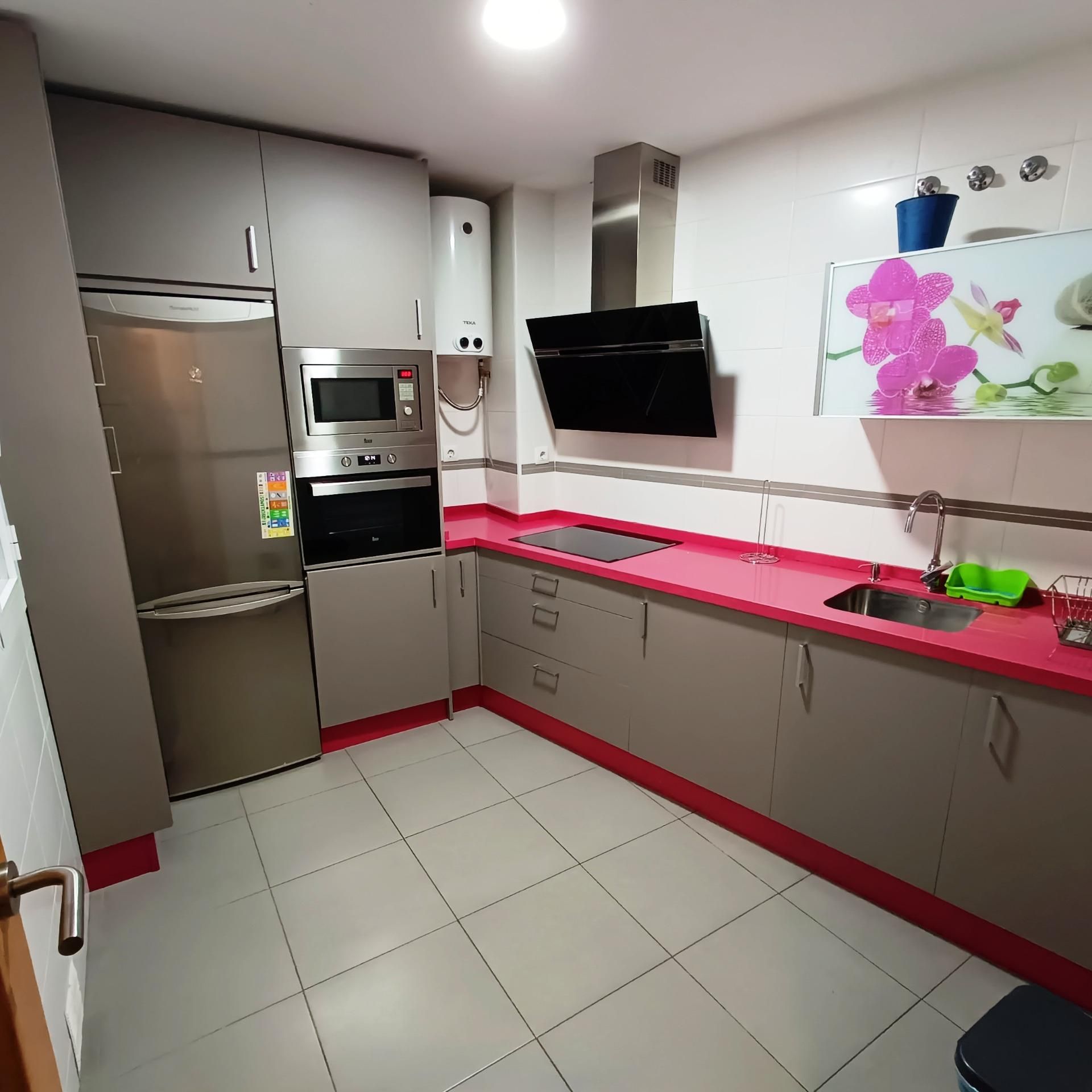 Cuina de Pis en venda en Dos Hermanas amb Traster