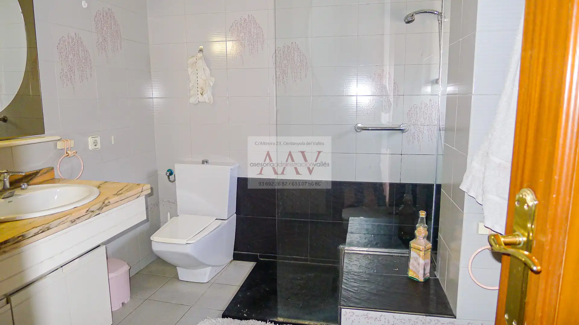 Baño de Casa o chalet en venta en Cerdanyola del Vallès con Calefacción, Jardín privado y Terraza