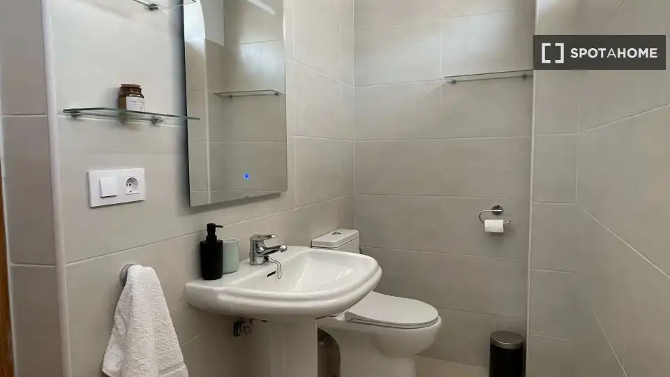 Bany de Apartament per a compartir en Daimús amb Aire condicionat, Terrassa i Moblat