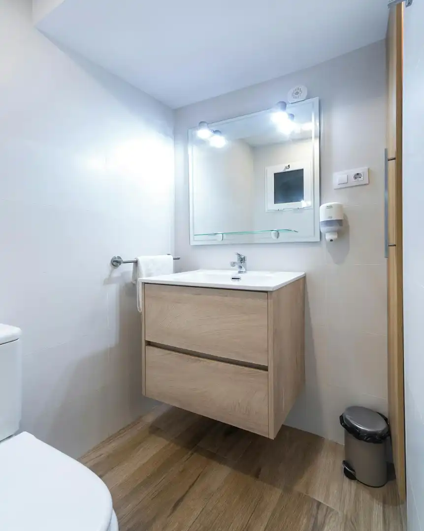 Badezimmer von Wohnung zur Miete in Camins al Grau